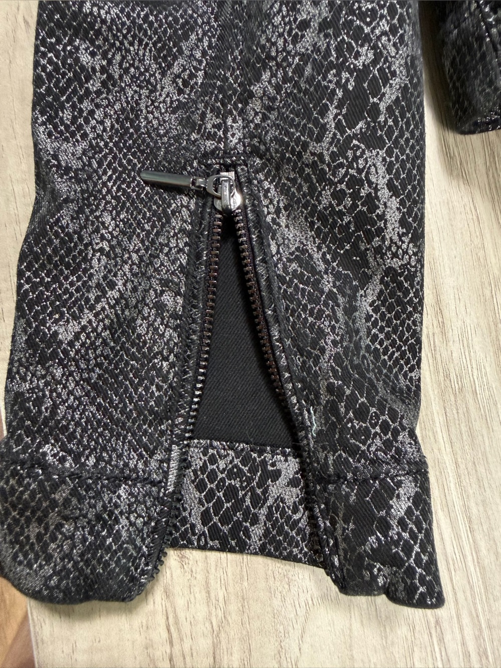 White House Black Market Metallic Snake Print Moto Jacket - Picture 12 of 12